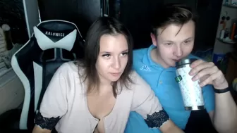 sweety_coupe red pussy with a pomp machine