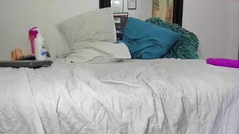 sofi_decker new cam view sex toy penetration