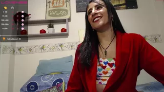 yiny_star new petite beauty masturbates pussy