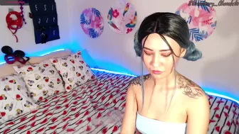 strawberry_chocolate pale blonde shows red hole 2022 webcam