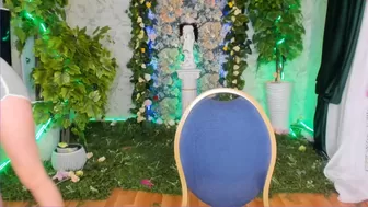 stephanie_evans busty hide