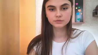 qqlola emily naked usa princess tinder