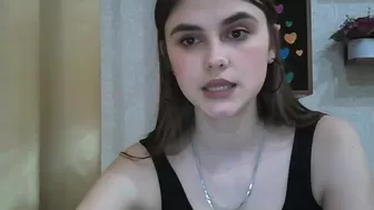 qqlola two sexy schoolwhores want you to chat show