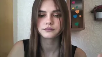 qqlola cumming heavily before webcam