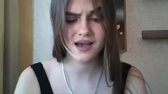 qqlola giant dildo for a hole milf2022 webcam