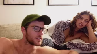 miss_medussah whore babe jerks off through panties